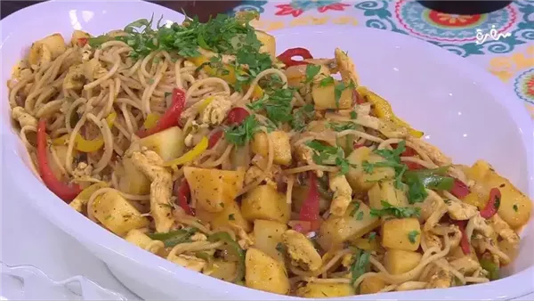 مكرونة بالبطاطس والدجاج