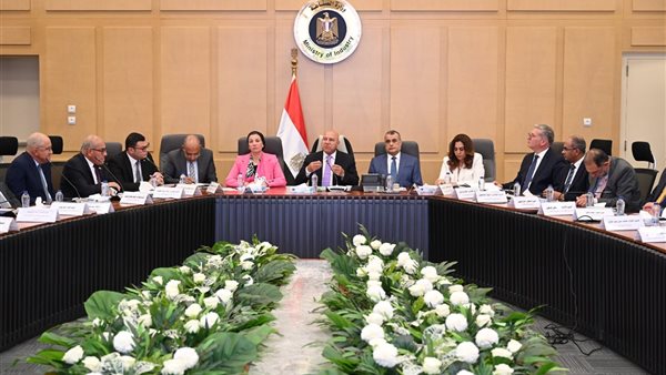 خلال الاجتماع