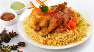 بالفيديو.. طريقة عمل صينية أرز بالدجاج بوصفة بسيطة