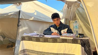 التعليم الفلسطينية: التوافق على عقد امتحانات الثانوية العامة لطلاب غزة إلكترونيا رغم انقطاع الإنترنت 