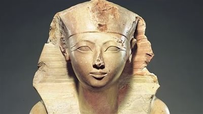 علماء يكشفون سبب تدمير آثار الملكة حتشبسوت | دراسة 