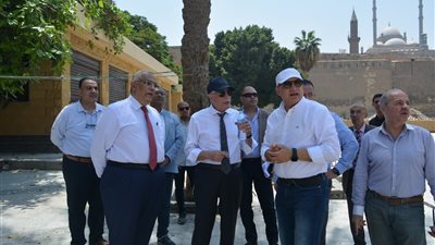 مستشار رئيس الجمهورية للتنمية المحلية يتفقد أعمال التطوير الجارية بباب الفتوح ودرب اللبنانة