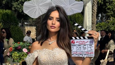 الصور الأولى من كواليس تصوير مسلسل ورد وشوكولاتة بطولة محمد فراج وزينة