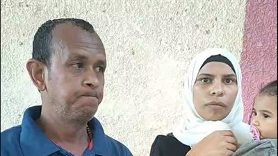 عاملة وزوجها يتهمان دار مسنين هابي لاند في حلوان: بيسرقوا أكل المسنين وبيضربوهم| فيديو