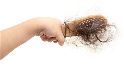  أسباب تكرار تساقط الشعر.. تعرف عليها