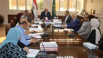 محافظ القليوبية يترأس اجتماع لجنة اختيار القيادات لشغل عدد من الوظائف القيادية