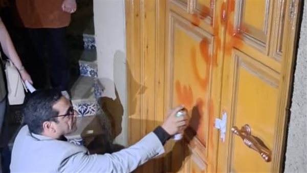 الصحة تغلق عيادة