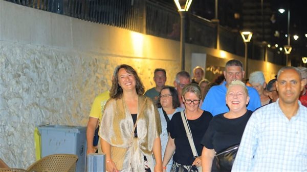 فوج سياحي بكورنيش