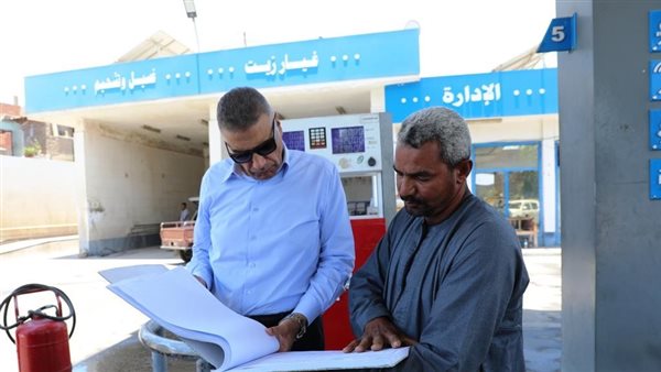 محافظ أسوان