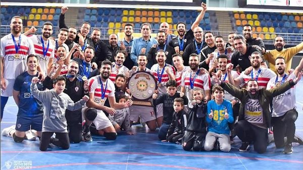 فريق الكرة بـ الزمالك