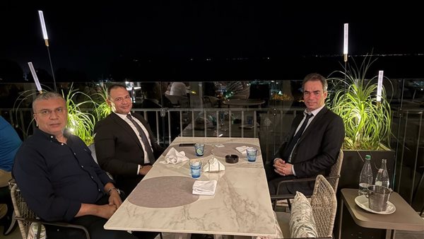 حفل عشاء يجمع سفير