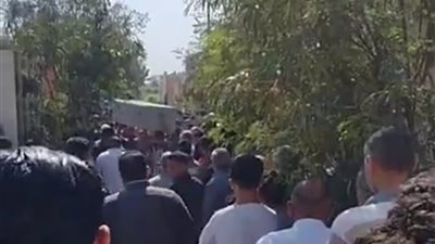 المئات يشيعون جثماني طفلين قتلهما والدهما في قويسنا بالمنوفية