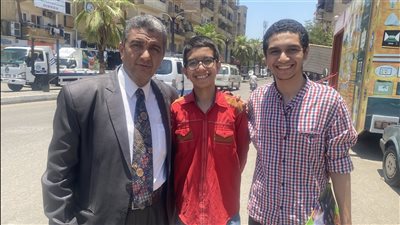 دحيح الأقصر بعد امتحان الفيزياء: الامتحان حلو.. ووالده: البابل شيت بيسبب ضغط نفسي على الطلاب