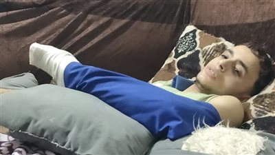 ضربه دون سبب.. تفاصيل تعدي شاب بسلاح أبيض على آخر في محل حلاقة بالسيدة زينب