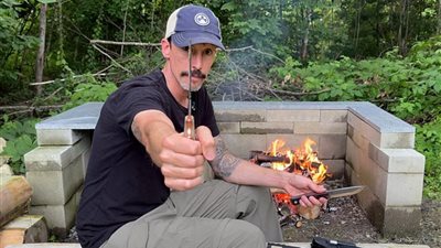 داخل ملجأ يوم القيامة.. أمريكي يثير الجدل بتحضيراته لسيناريو الحرب العالمية الثالثة