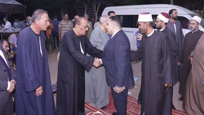 نيابة عن وزير الأوقاف.. مساعد الوزير للشؤون الهندسية و50 إمامًا يؤدون العزاء في ضحايا حادث المنوفية