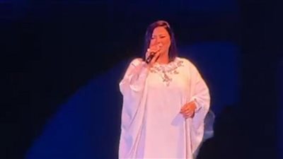 بالأبيض.. شيرين عبد الوهاب تشعل حفلها في مهرجان موازين