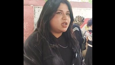  طالبة ثانوية تشكو من طرق التفتيش: بيمدوا صباعهم في ودني وحياتنا بتتدمر بسبب مراقبة