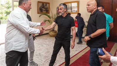 جلسة بين الخطيب وريبيرو بحضور محمد يوسف لحسم قائمة الأهلي للموسم الجديد | خاص 