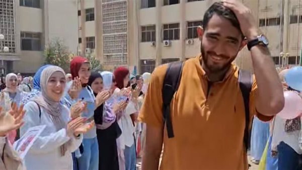 الطالب أحمد 