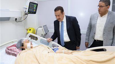 محافظ المنوفية يزور مصابات حادث الإقليمي للاطمئنان على جودة الخدمات الطبية المقدمة 