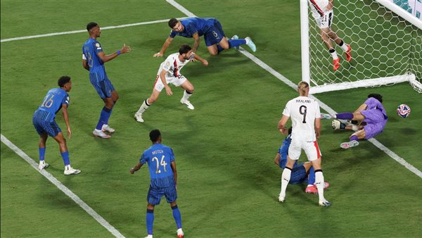 مباراة الهلال ومانشستر