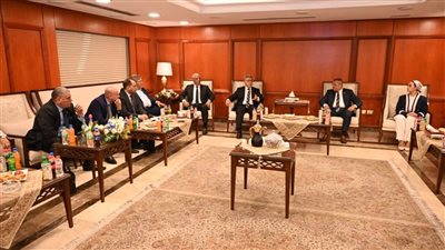 محافظ جنوب سيناء يستقبل لجنة الإدارة المحلية لـ