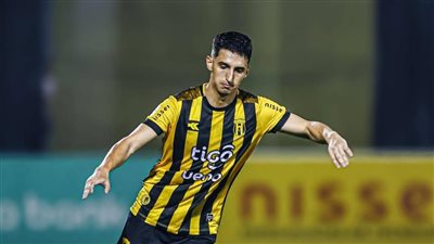 الأهلي يقدم عرضًا لضم الفلسطيني أوجستين منصور.. تفاصيل