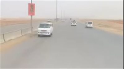 سائق تريلا يوثق سير السيارات عكس الاتجاه بطريق العاشر من رمضان - بلبيس