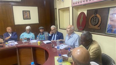 التجمع يخوض انتخابات الشيوخ ضمن القائمة الوطنية ويدفع بمرشحي الفردي في النواب لتقليل النفقات