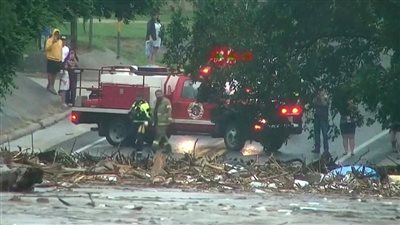 فيضانات تكساس.. 27 قتيلا بينهم 9 أطفال واستمرار البحث عن عشرات المفقودين 