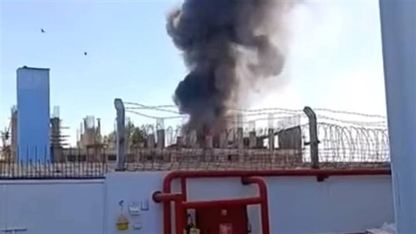 حريق داخل مصنع أقمشة