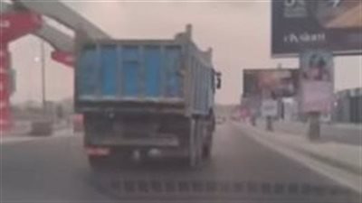 أحدهم يتعاطى مخدرات.. النيابة تأمر بحبس 3 متهمين تعمدوا تعريض المواطنين للخطر على المحور