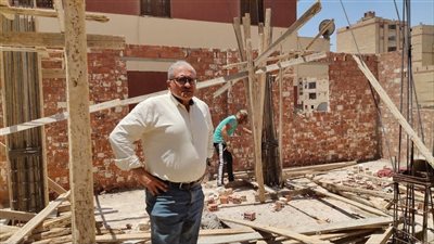 رئيس حي شرق مدينة نصر يقود حملة لإزالة أعمال بناء مخالفة بشارع خالد بن الوليد | صور