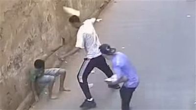 الاستماع إلى أقوال شاب ضحية اعتداء مجموعة أشخاص بالأسلحة البيضاء في الجيزة