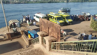 سقوط سيارة ربع نقل من معدية بنهر النيل في قنا.. والإنقاذ النهري يبحث عن المفقودين