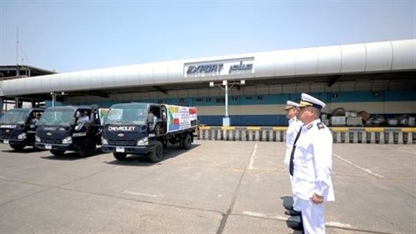 إيفاد شحنات من الملابس