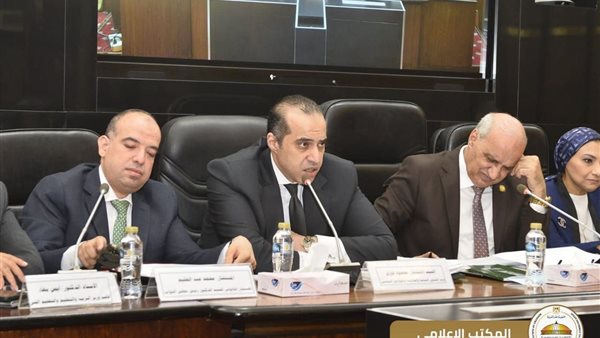 جانب من اجتماع اللجنة