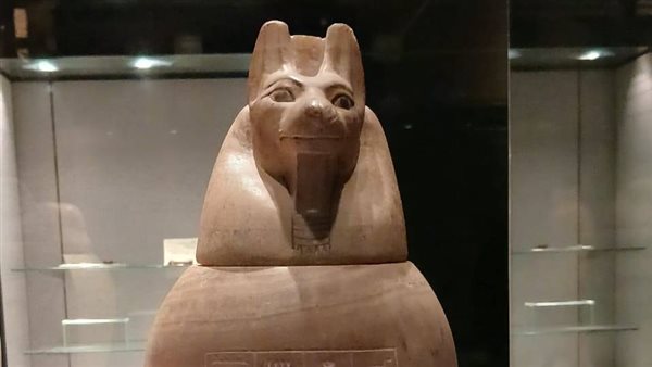  أواني كانوبية مصنوعة