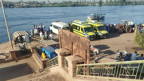 سقوط سيارة ربع نقل