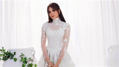 ارتباط أم ألبوم جديد؟.. آمال ماهر تثير الجدل بعد ظهورها بـ فستان زفاف|صورة