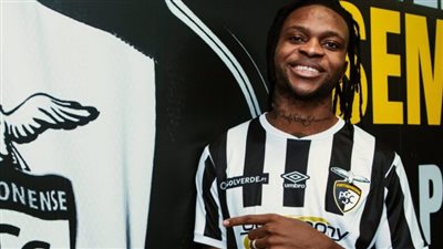 الأنجولي شيكو بانزا يصل القاهرة ويخضع للكشف الطبي تمهيدا لإتمام انتقاله إلى الزمالك