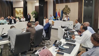 محافظ أسوان: التأمين الصحي الشامل يسهم في تقديم رعاية صحية متكاملة للمواطنين