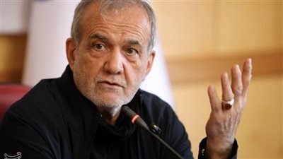 الرئيس الإيراني: الحكومة عازمة على توطيد العلاقات مع دول الجوار.. ويجب تغيير النظرة تجاه طريقة إدارة البلاد