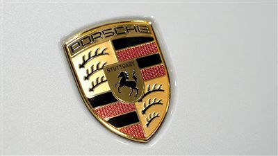 انخفاض أسهم بورشه بعد تأجيل إطلاق السيارة الكهربائية