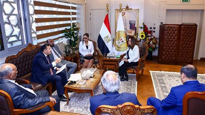 وزيرة التنمية المحلية تلتقى عددا من أعضاء النواب لمناقشة الأحوزة العمرانية والتصالح على مخالفات البناء