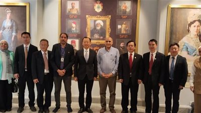 وفد صيني رفيع المستوى يزور متحف الزعفران بجامعة عين شمس ويشيد بالمقتنيات التاريخية| صور 