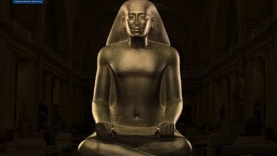 المتحف المصري بالتحرير يعرض تمثالا نادرا لـ أحد كبار رجال الدولة خلال عصر الملك بسماتيك الأول