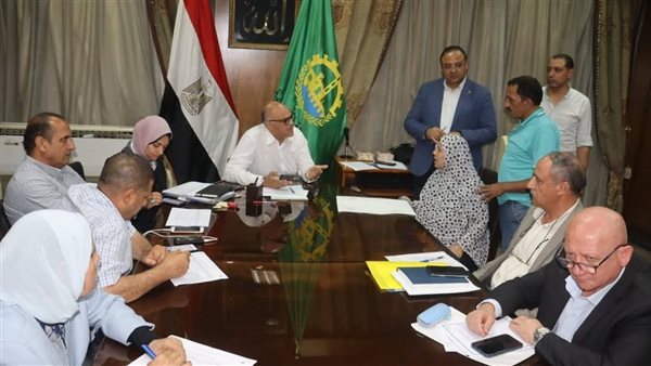 محافظ القليوبية يعقد