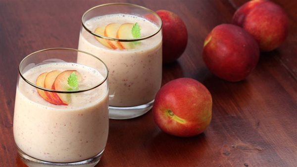 عصير الخوخ باللبن